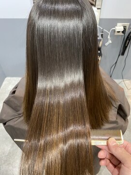 ジーナ 福岡千早(Zina) 【Zina千早】うる艶髪/レイヤーロング/ラベージュ/20代30代40代