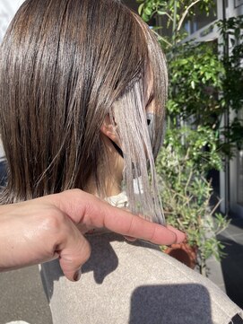 オーシー 四ツ井店(O'sea) インナーカラーホワイト