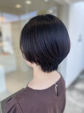 ヒビカ(HIBIKA) 360度美シルエット!大人ツヤ髪ショートボブ