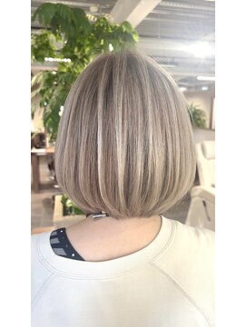 ヘアークリアー 獨協大学前店 シアーベージュボブ30代40代