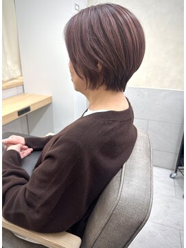 レッドバイオレットショートボブ