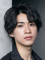 フィフス(fifth)&nbsp;原宿ニュアンスパーマメンズカットセンターパートウルフゆるめ