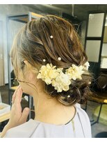 タイ(~tie.) ゆるふわシニヨン