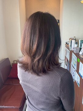 シェール(cher) ミディアムレイヤー/くびれ/透明感まろやかブラウン