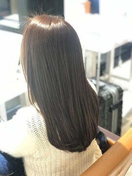 アフロート ショウナン(AFLOAT SHONAN) 【お客様フォト】ツヤ髪と軽やかさのロングレイヤー