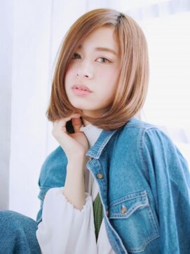ヘアメイク ナル(hair make nalu) 透け感センターパートのクールボブ