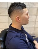 フェードカットサイドグラデーションクロップくせ毛カット