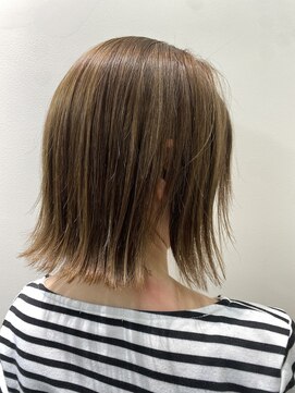 ソルドット バイ オハナ(sol.by ohana) 30代40代５０代女性白髪ぼかしハイライトスタイル　ボブ