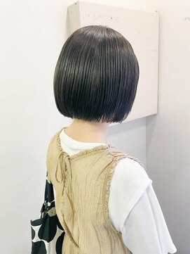 キャンバス バイ ネオリーブ 横浜西口(Canvas by neo.) ぷつっとボブ　ミニボブ　ぱっつんボブ　切りっぱなしボブ