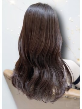 アルドーレ(Ardore) ナチュラルアッシュベージュ×レイヤースタイル