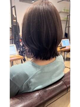 トーン 上大岡(tone.) 【岩木菜々】くびれミディ♪