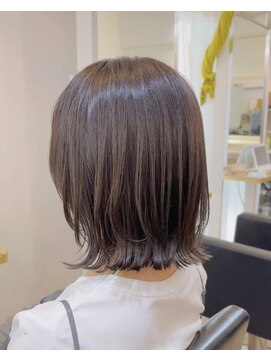 イオエ(ioe) イメチェン/外ハネボブ/ワイドバング/ブルーブラック/美髪