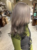 リー ヴィータ 上新庄(Lee Vita)&nbsp;ホワイトベージュ/裾カラー/ハイトーン/20代