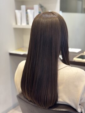 アナザーワールドココン(ANOTHER WORLD cocon) 潤いアッシュのロングヘア