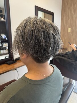 ヘアアンドスパ ベル(Belle) ツーブロック・アシンメトリー・グレイヘア
