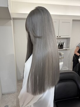 ヴィア 京都烏丸(Via) ケアブリーチ/グレー/ハイトーン/ダブルカラー/髪質改善