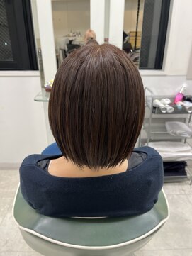 大人気丸みシルエットが可愛いボブスタイル