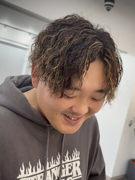 一鳳庵　【イオアン】 ハイライト　フェード 波巻きツイストスパイラル