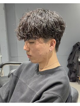 ハイプ(HYPE) フェザーパーマ/センターパート/シャドウパーマ/眉毛