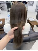 オリーブグレージュ