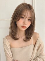 リア トーキョー(Lia TOKYO)&nbsp;【工藤武士】小顔に見せる顔周りレイヤーのベージュミディアム