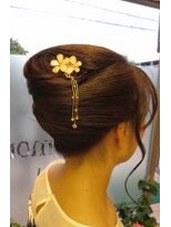 ハーモニー(Harmony) 夜会巻き風アレンジ