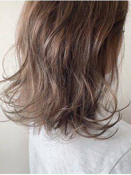 オーシャン(Ocean) [OCEAN Hair&Life藤原純] オリーブアッシュ×切りっぱなしロブ☆