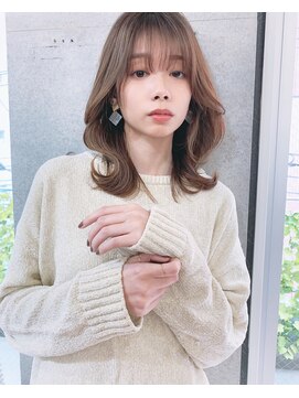 リコバイアフロート(riko by afloat) ミディアムくびれレイヤーひし形シルエットミルクティーベージュ