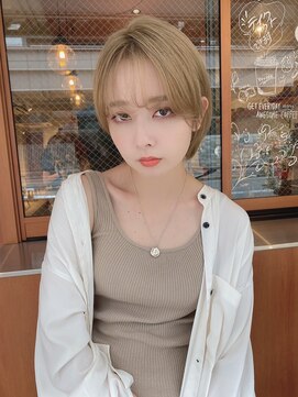 ルービック 和歌山(Rubik's) 大人かわいいハイトーンボブ