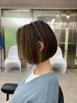 イキ 表参道(iki omotesando)&nbsp;モード/無造作ウェーブ/大人ガーリー[表参道駅]