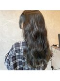 重めワンウェーブオリーブカラーロングレイヤーカット