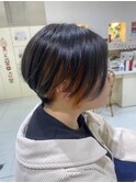 刈上げショートボブ