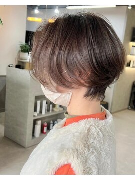 ソーホー ニューヨーク シズオカ(SOHO newyork SHIZUOKA) ふんわり前下がりショート