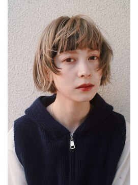 レジュアル(RESSUAL) ボブレイヤー　ミルクティーブロンド　ローライト