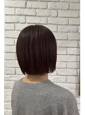 赤ピンクのボブ