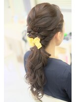 リサ 恵比寿(risa.)&nbsp;編み込みとねじりのネオハーフアップ