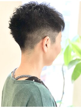 レンジシキチジョウジ (RENJISHI KICHIJOJI) 大人女性のカッコイイかりあげ【RENJISHI KICHIJOJI 】