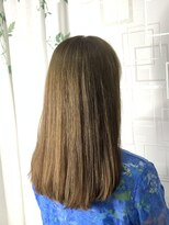 リトル(Re:tle)&nbsp;【河野有希】白髪をオシャレに染めるミルクティベージュ