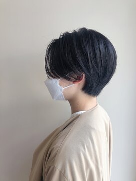 デイリリーバイアメリア 川西店(daylily by Ameria) 透け感ハンサムショート→白井　涼貴