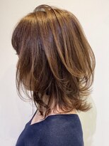 ロエ 平尾山荘(loe)&nbsp;【白髪ぼかし】ハイライトのミディアムレイヤー/平尾/高宮/薬院