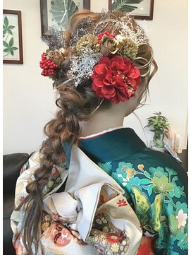 ミロクヘアー (Miroku hair) 成人式ヘアースタイル