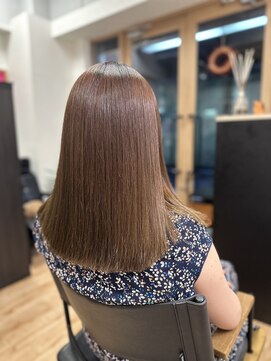 クレス 新宿御苑前(cresc) 艶髪セミロングストレート