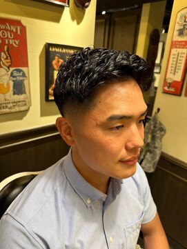 バレス 田町(BALES) [スキンフェード/ツイストスパイラル/田町]