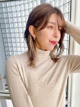 ミリア(MILIA) 大人可愛い30代40代50代小顔ウルフレイヤーインナーカラーボブ