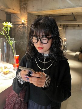 リール(rire) デザインカラーレイヤーカットウェットヘア夏オリーブベージュ