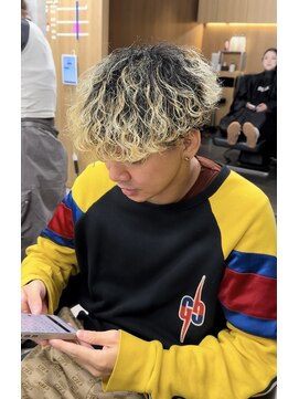 スキル 池袋(SKILL) ブリーチパーマ×波巻きスパイラル