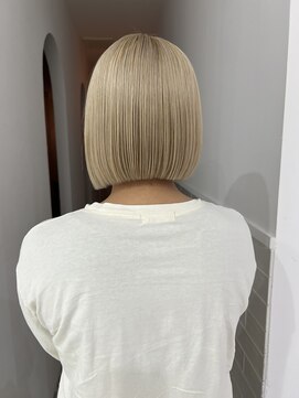 カシェ マエノヘタ(Cashe'e MAENOHETA) ボブ　×  ブロンド