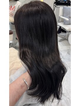 アイユー(ii+U) 韓国風ヘア　艶カラー　暗髪