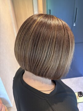 コンフィー(comfy) 【comfy 佐藤】白髪ぼかしハイライト【草加/谷塚美容室】