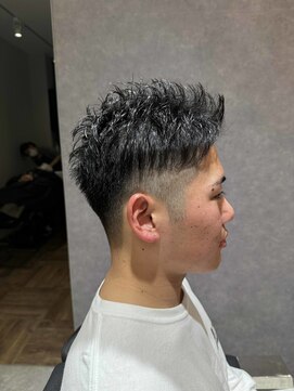 デイジー(Daisy) アップバングベリーショート